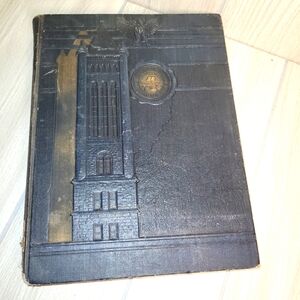 Vintage 1933 University Of Illinois Yearbook Leather Bound Coffee Table Book